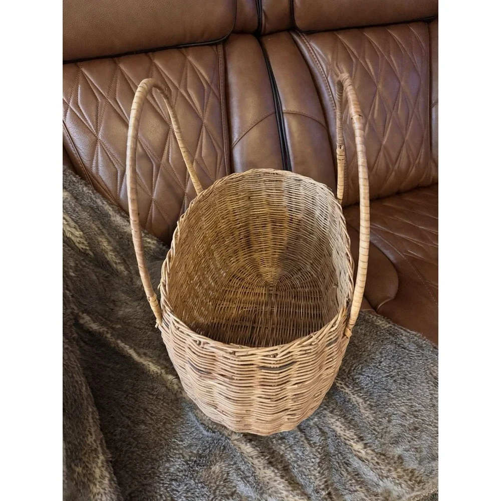 Vintage Large Wicker Basket with Handles Rustic Farmhouse Storage Laundry